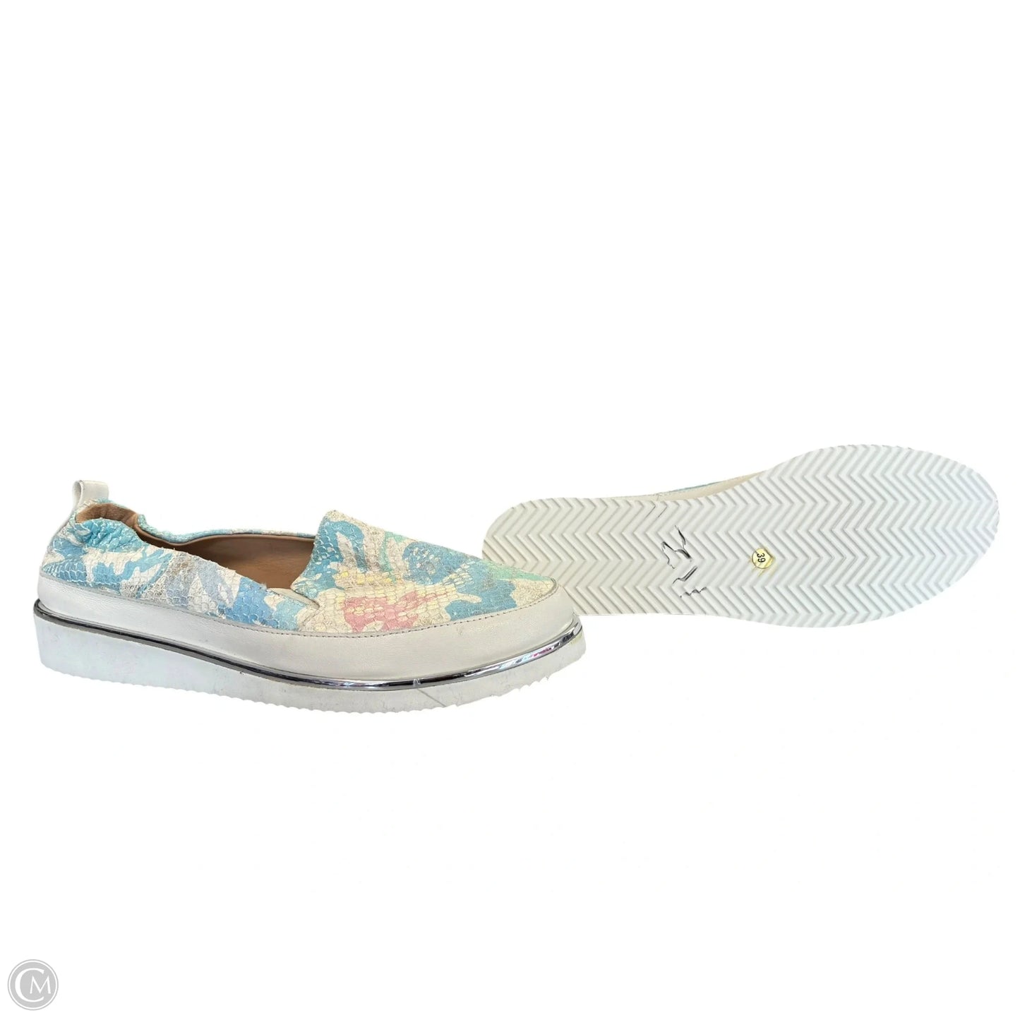 Shoes Sneakers By Clothes Mentor In Blue & Cream, Size: 8.5