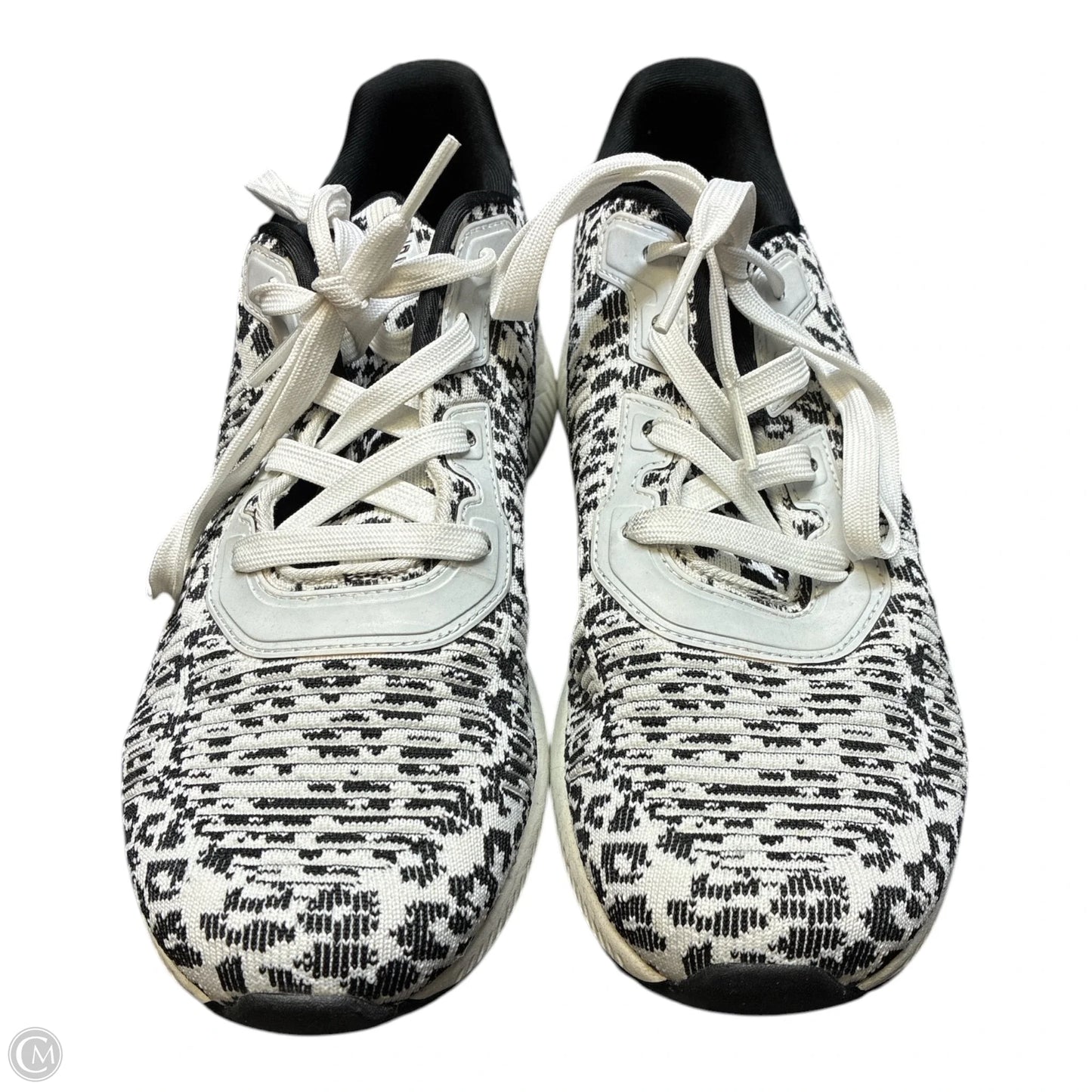 Shoes Sneakers By Skechers In Black & White, Size: 10