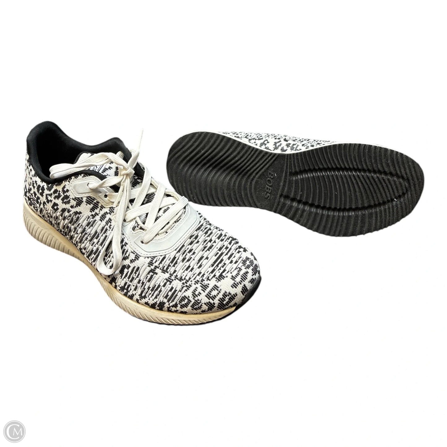 Shoes Sneakers By Skechers In Black & White, Size: 10