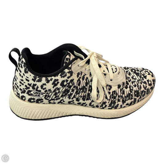 Shoes Sneakers By Skechers In Black & Cream, Size: 8