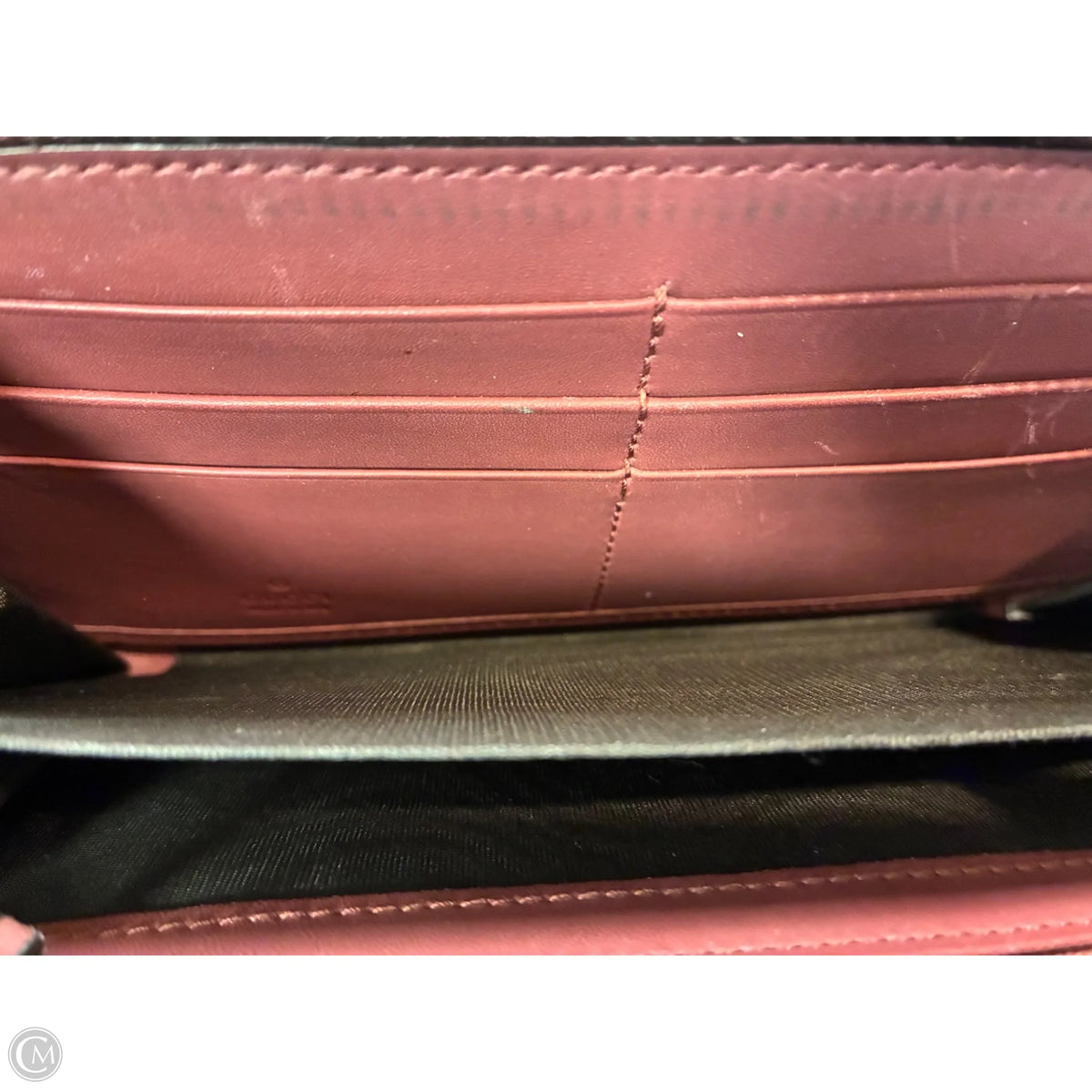 Wallet Luxury Designer By Gucci, Size: Medium